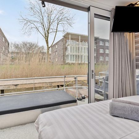 Luxurious Waterloft Near Beach And Centre By Weltevreden Experience Зеволде Екстериор снимка
